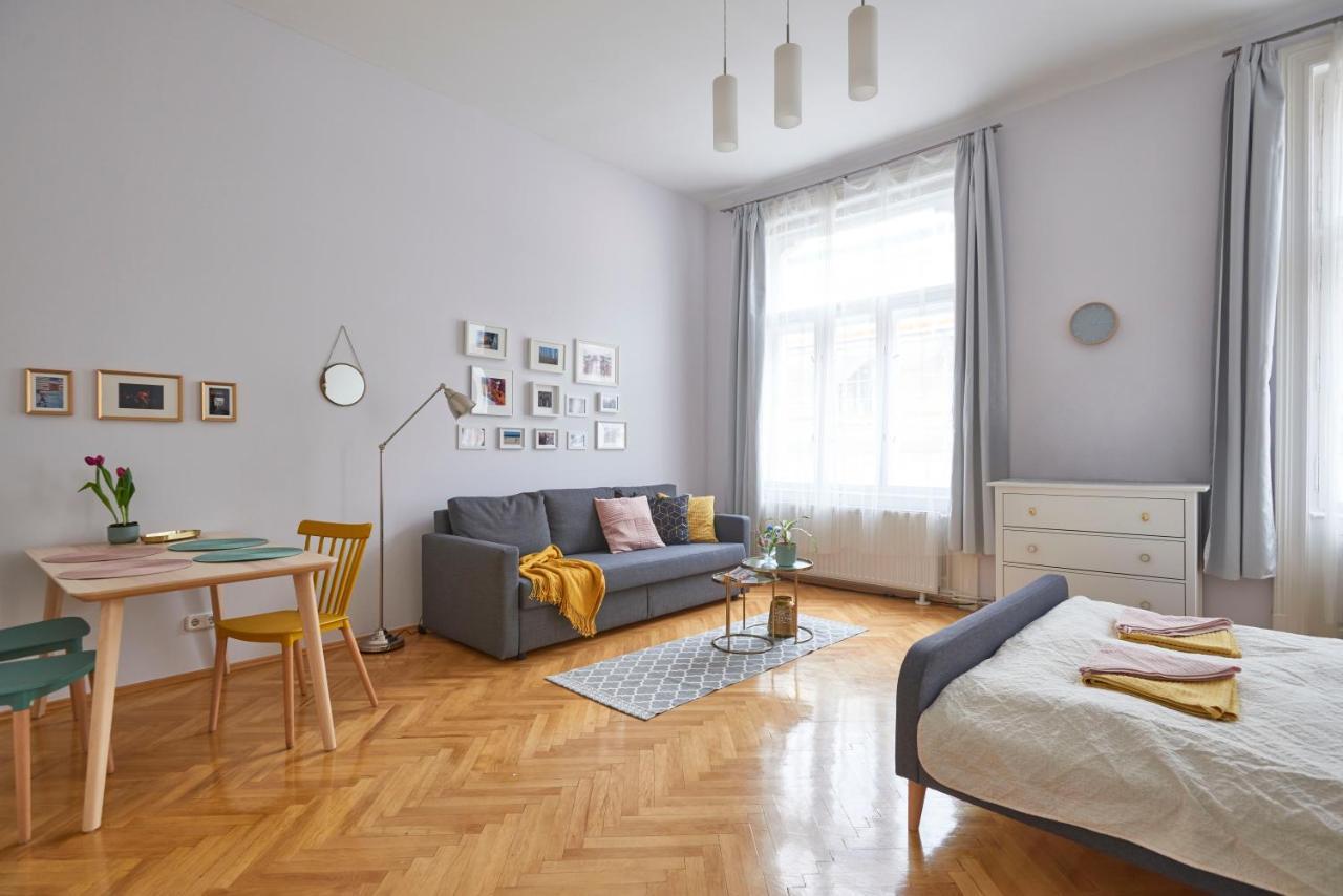 Fresh And Personal Near Buda Castle Boedapest Buitenkant foto